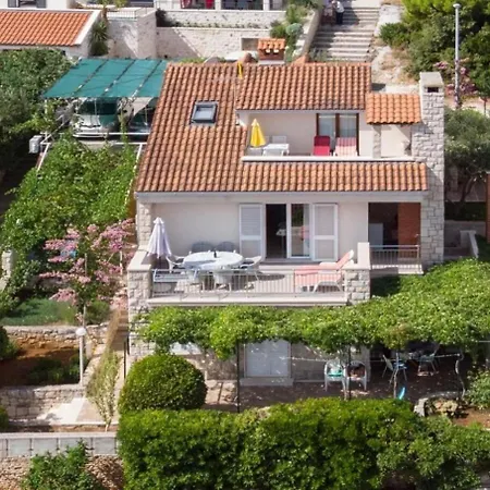 Damir - 80 M From Postira