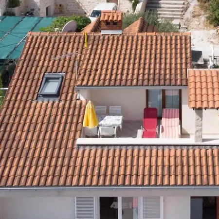 Damir - 80 M From Postira